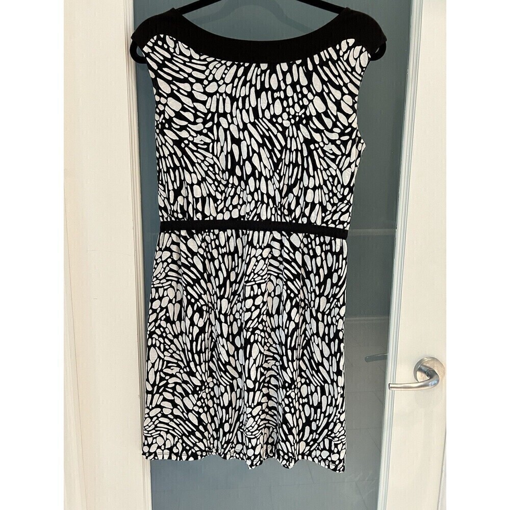 LOFT Shift Jersey Dress Women’s Medium Black & White Geometric Sleeveless
